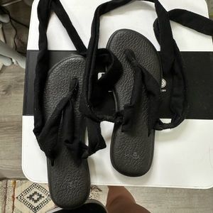 Sanuk Tie around Sandals